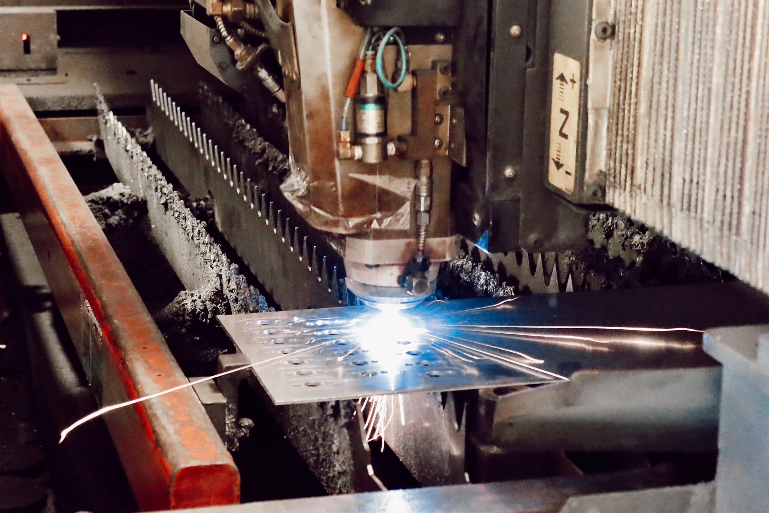 laser cutting stainless steel sheet